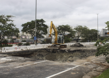 Obras para fechar buraco em pista da marginal Tietê devem durar 30 dias