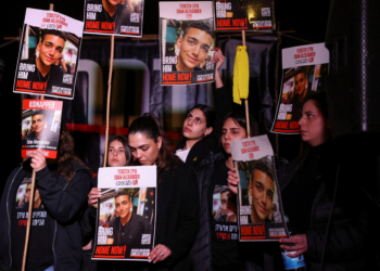 Refém dos EUA feito de prisioneiro pelo Hamas será libertado nessa segunda, diz grupo