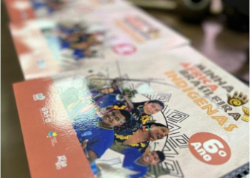 Corpo de Bombeiros combate incêndio em residência em Várzea Grande