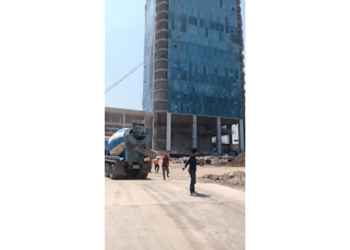 Na Tailândia, 13 se entregam à polícia por colapso de prédio durante terremoto; veja vídeo do desabamento