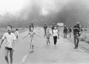Mais de 50 anos depois, World Press Photo põe em dúvida quem tirou foto histórica da 'Menina do Napalm' e retira crédito de autor