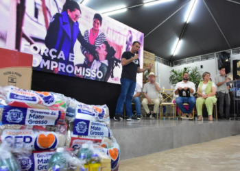Governo de MT entrega cestas de alimentos e brinquedos a famílias de Sinop