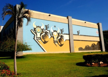 Contemplada em edital, banda Colisão Interna faz pré-lançamento do primeiro álbum neste sábado (17)