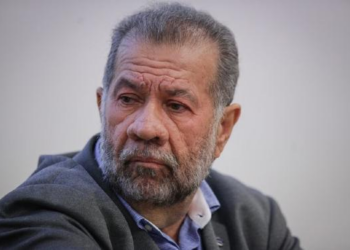 Carlos Lupi entrega cargo de ministro da Previdência após escândalo no INSS