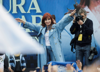 Cristina Kirchner diz que tentará ser deputada pela província de Buenos Aires