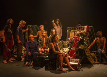 Grupo Galpão vê atualidade do 'Ensaio sobre a Cegueira', de José Saramago, no teatro