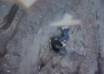 Irmã de brasileira que caiu em trilha na Indonésia desmente resgate