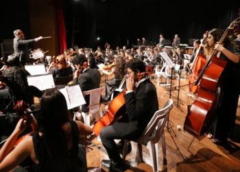 Teatro Zulmira Canavarros garante entretenimento e diversidade cultural e imprime responsabilidade social