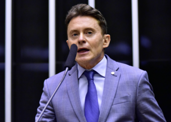 Deputado do MDB manda emenda para recapear condomínio de luxo onde mora em SP