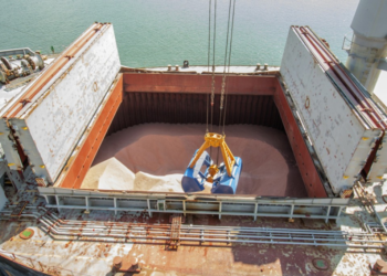 Brasil antecipa adubos e fecha maior compra já registrada até maio