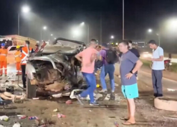 Acidente entre Hilux, S-10, moto e carreta deixa um morto na BR-163