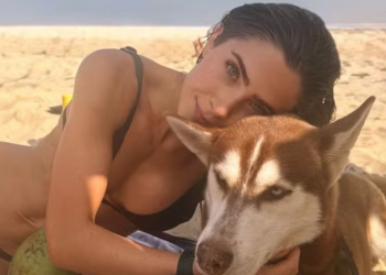 Jade Picon reune cliques de biquíni e reflete: ‘A vida tem sido muito generosa’