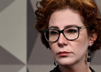 Silêncio dos Bolsonaro e de Nikolas evidencia isolamento de Zambelli