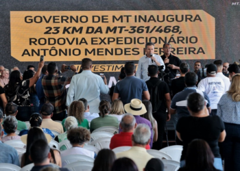Governador lembra vida na roça e se emociona: “Fazendo pelo povo o que gostaria de ter feito pelos meus pais”