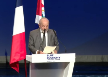 Lula critica baixo investimento na preservação marinha e pede empenho internacional: 'Ou agimos, ou o planeta corre risco'