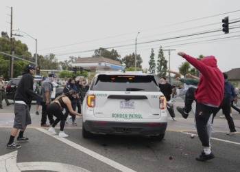 Tropas da Guarda Nacional enviadas por Trump chegam a Los Angeles
