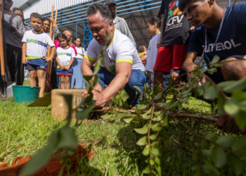 Cláudio Ferreira anuncia plantio de pomares em toda a cidade