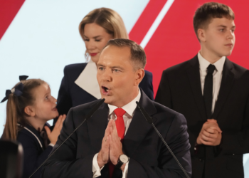 Aliado de Trump, conservador Karol Nawrocki vence eleições presidenciais na Polônia