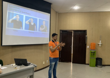 Escola de Governo oferta curso básico de Língua Brasileira de Sinais