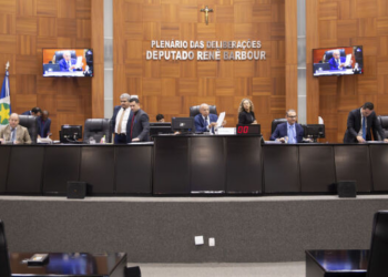 Deputados aprovam projeto que limita em 35% os descontos de consignados dos servidores