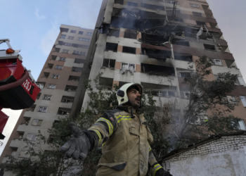 VÍDEOS e FOTOS mostram ataques de Israel ao Irã