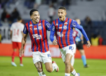 Bahia goleia Red Bull Bragantino fora de casa e sobe ao G5 do Brasileirão