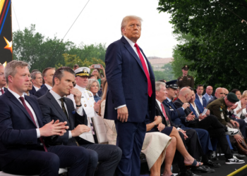 Trump considera restringir entrada nos EUA de cidadãos de mais 36 países, diz imprensa americana