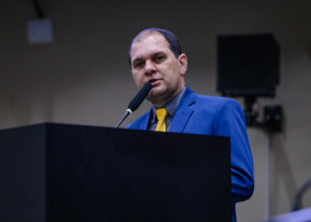 Deputado Chico Guarnieri participa de homenagem da ALMT pelos 40 anos da Comec