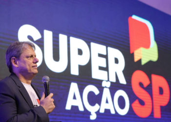 'Bolsa Família' de Tarcísio tem verba inferior à que governo deixou de gastar na área social