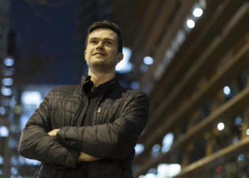 O engenheiro que está salvando milhares de bebês com incubadoras de baixo custo