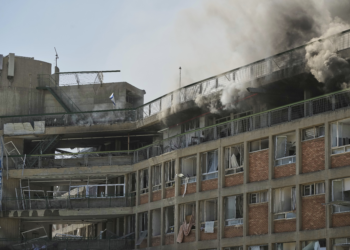 Irã ataca hospital de Israel e deixa dezenas de feridos; Netanyahu diz que 'cobrará o preço' de Teerã