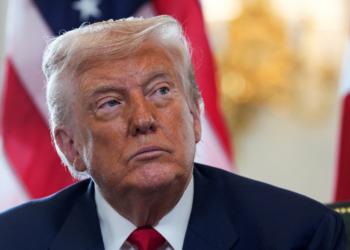 Trump ameaça Irã e diz que destruirá o país caso programa nuclear seja reiniciado