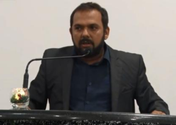 Vereador é cassado por espalhar vídeo íntimo de delegado