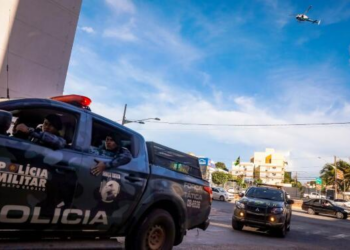 Mais de 100 policiais caçam bando que roubou agência bancária em MT