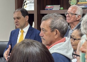 O deputado Juca do Guaraná participa de audiência pública sobre mineração em Peixoto de Azevedo