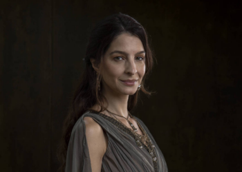 Michelle Batista vive mãe que abandona filhos e faz aborto em trama bíblica: 'Debate muito atual'