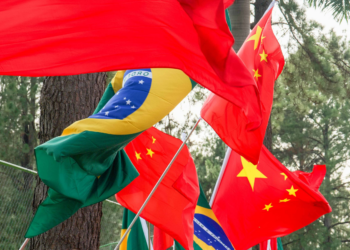 Série da Folha mostra aumento da influência chinesa na economia do Brasil