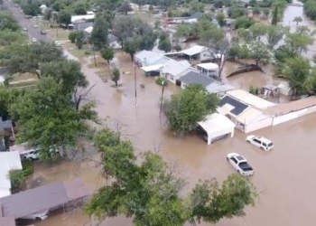O que explica a enchente que matou dezenas de pessoas no Texas?