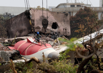 Relatório preliminar sobre acidente da Air India indica corte brusco de combustível