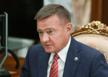 Como morte de ministro demitido por Putin está preocupando a elite russa