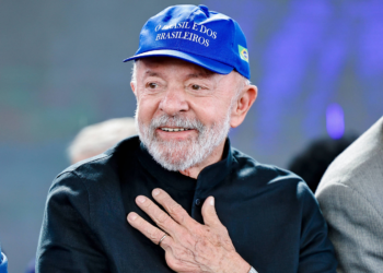 Lula cria comitê para avaliar sobretaxa de Trump e conversará pessoalmente com empresários