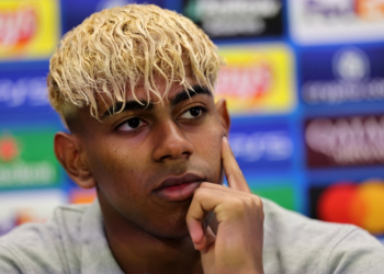 Governo espanhol investiga Yamal, jogador do Barcelona, por participação de pessoas com nanismo em festa