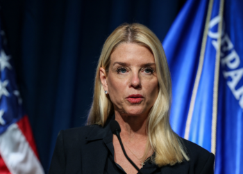 Procuradora-geral dos EUA relaciona imigrantes ilegais com tráfico de drogas