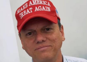 Tarcísio vira drone de Bolsonaro