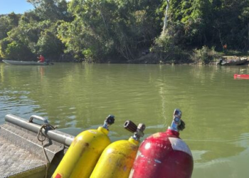 Bombeiros encontram terceiro corpo; um é de criança