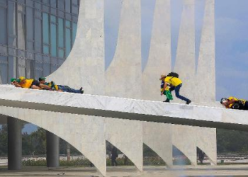 Moraes revoga domiciliar de idosas do 8/1 após quase mil descumprimentos