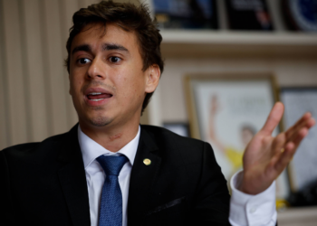 Nikolas cita entrevistas de Lula e Fernandinho Beira-Mar para defender Bolsonaro