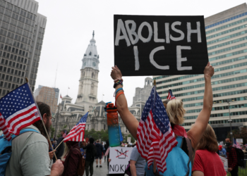 Pesquisas indicam que Trump foi longe demais em sua campanha contra os imigrantes