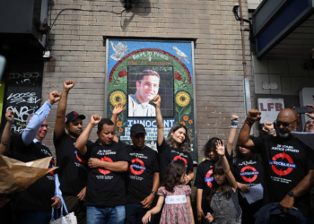 Vigília marca 20 anos do caso Jean Charles, brasileiro morto por engano pela polícia em Londres