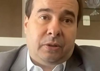 'Há distorção em emenda, mas também na verba do governo', diz Rodrigo Maia